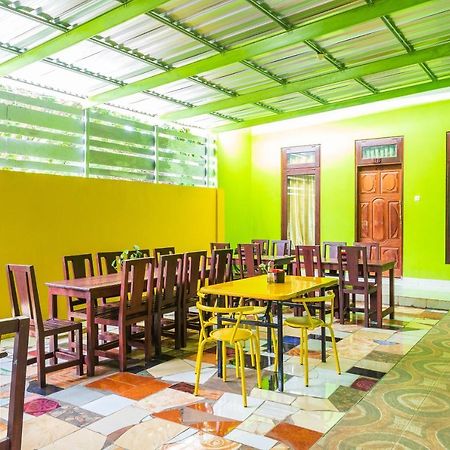 Super Oyo 1682 Greenia Hotel كوبانغ المظهر الخارجي الصورة