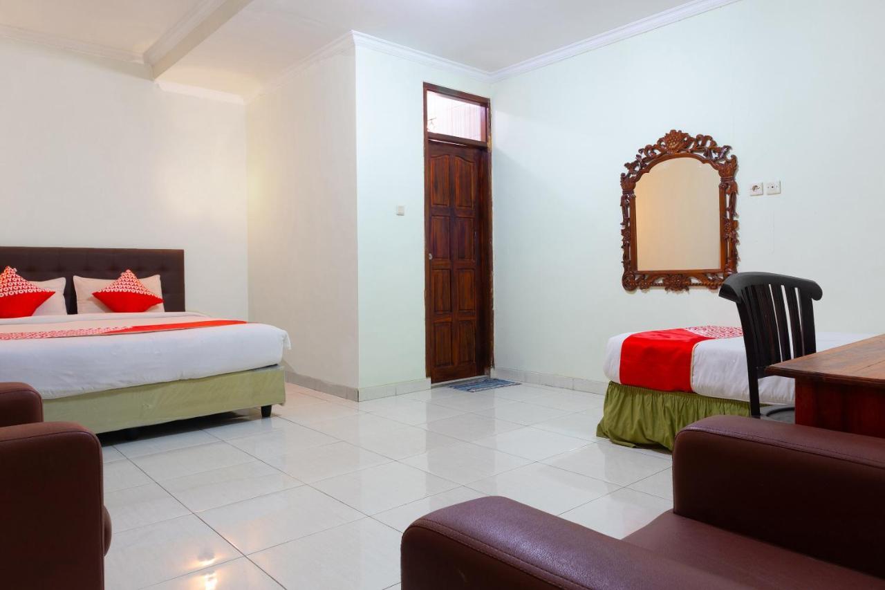 Super Oyo 1682 Greenia Hotel كوبانغ المظهر الخارجي الصورة