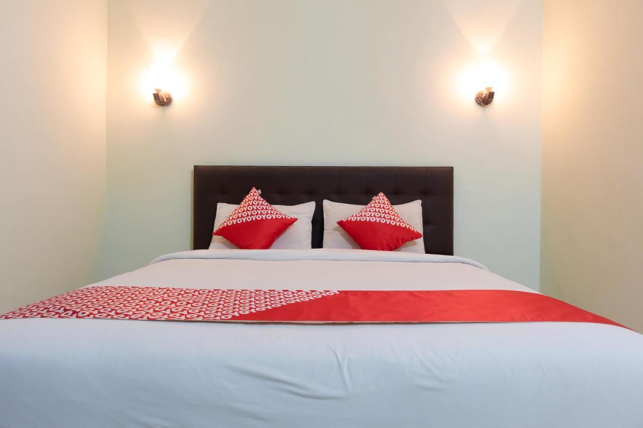 Super Oyo 1682 Greenia Hotel كوبانغ المظهر الخارجي الصورة
